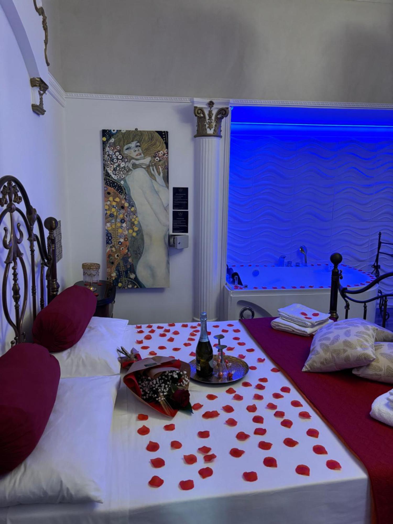 Beb Boreale Hotel Napels Buitenkant foto